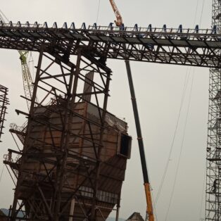 The 50ton XCMG mobile crane