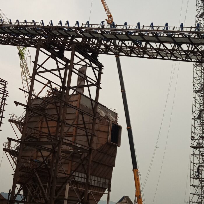 The 50ton XCMG mobile crane